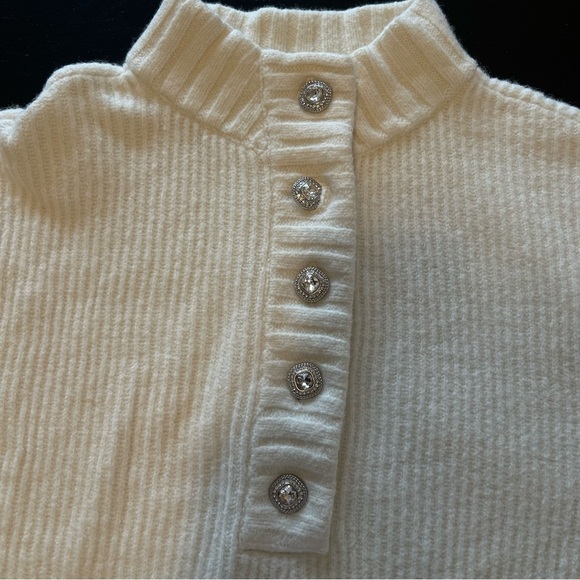 Talbot’s Cream Henley Jewel Button Sweater Size M - Picture 3 of 9